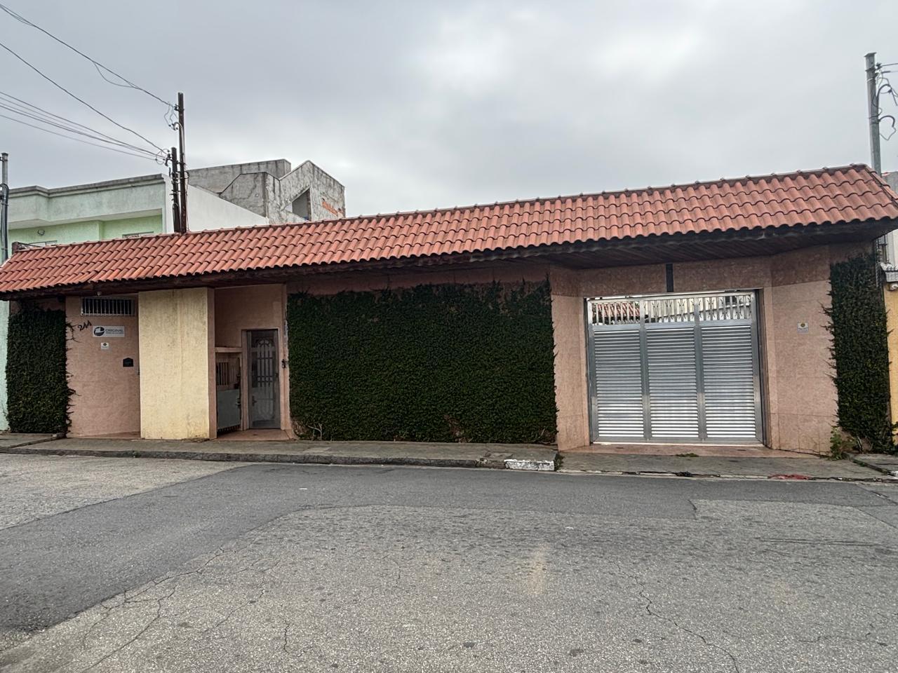 CASA TERREA NO BURGO PAULISTA